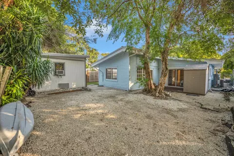 Exterior - 124 S Hammock Rd, Islamorada, FL 33036 photo 5 of 5