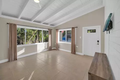 Living - 124 S Hammock Rd, Islamorada, FL 33036 photo 1 of 2