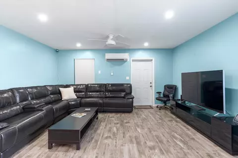 Living - 3700 Northside Dr, Key West, FL 33040 photo 3 of 4