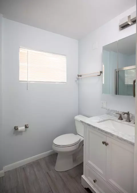 Bath - 3700 Northside Dr, Key West, FL 33040 photo 4 of 4