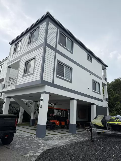 94825 Overseas Hwy #8, Key Largo, FL 33037