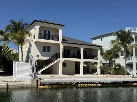 937 Gulf Dr, Summerland Key, FL 33042