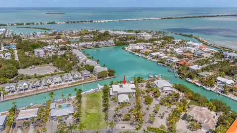 152 N Indies Dr, Duck Key, FL 33050