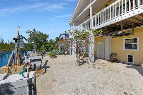 Exterior - 3686 Gulfstream St, Big Pine Key, FL 33043 photo 3 of 10