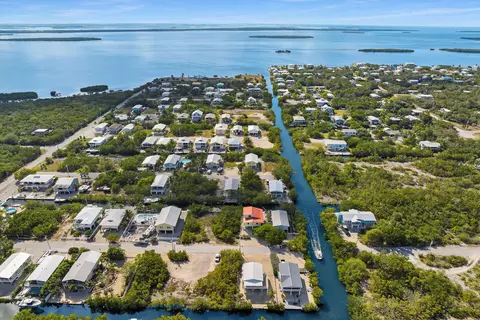 View/Area - 3686 Gulfstream St, Big Pine Key, FL 33043 photo 5 of 12