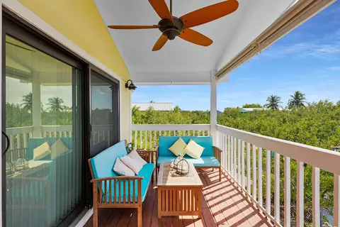 Exterior - 3686 Gulfstream St, Big Pine Key, FL 33043 photo 8 of 10