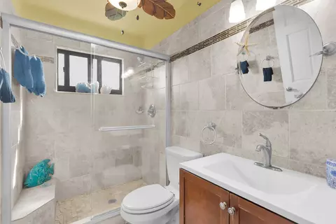 Bath - 3686 Gulfstream St, Big Pine Key, FL 33043 photo 1 of 3