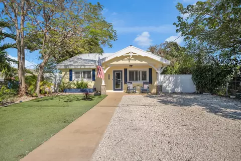 170 Hibiscus St, Tavernier, FL 33070