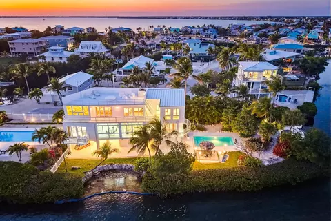 1083 Labat Ln, Cudjoe Key, FL 33042