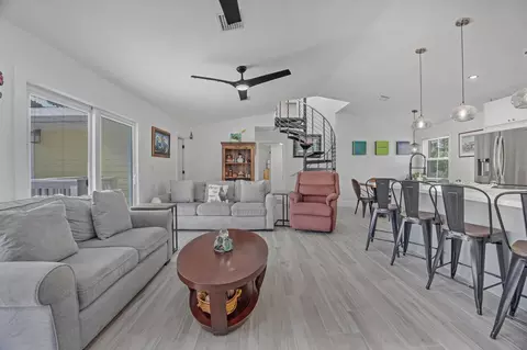 Living - 9 Jade Dr, Key West, FL 33040 photo 2 of 3
