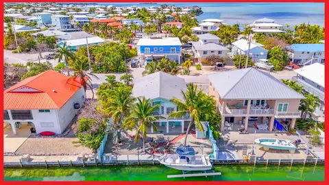 667 E Caribbean Dr, Summerland Key, FL 33042