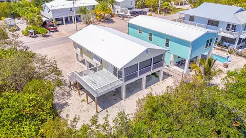 75 Lobstertail Rd, Big Pine Key, FL 33043