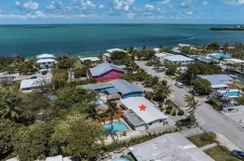 2705 Dolphin Dr, Marathon, FL 33050
