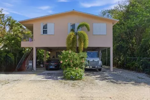 181 Dove Lake Dr, Tavernier, FL 33070