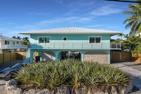 232 W Seaview Dr, Duck Key, FL 33050