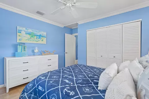 Bedroom - 130 Lorelane Pl, Key Largo, FL 33037 photo 8 of 8