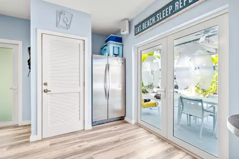 Entry Way - 130 Lorelane Pl, Key Largo, FL 33037 photo 1 of 1