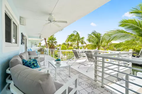Exterior - 130 Lorelane Pl, Key Largo, FL 33037 photo 4 of 21