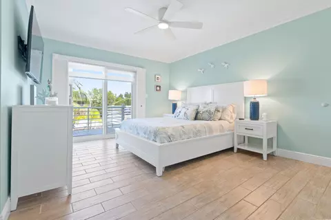 Bedroom - 130 Lorelane Pl, Key Largo, FL 33037 photo 2 of 8