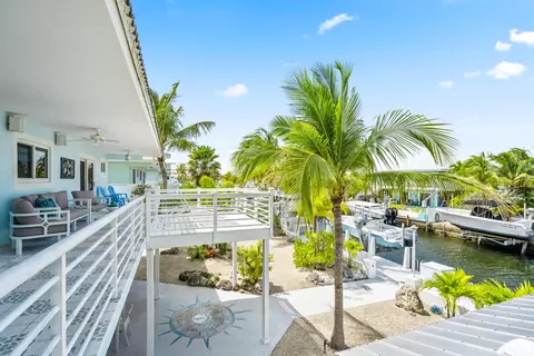 Exterior - 130 Lorelane Pl, Key Largo, FL 33037 photo 3 of 21