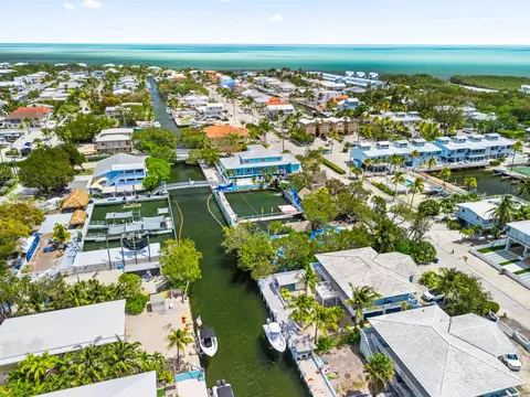 View/Area - 130 Lorelane Pl, Key Largo, FL 33037 photo 8 of 8