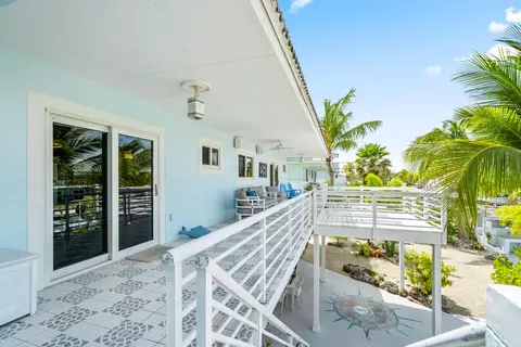 Exterior - 130 Lorelane Pl, Key Largo, FL 33037 photo 7 of 21