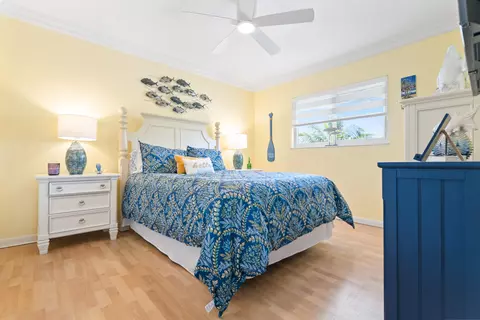 Bedroom - 130 Lorelane Pl, Key Largo, FL 33037 photo 3 of 8
