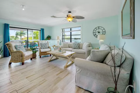27416 Cayman Ln, Summerland Key, FL 33042