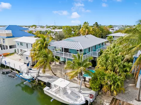 27416 Cayman Ln, Summerland Key, FL 33042
