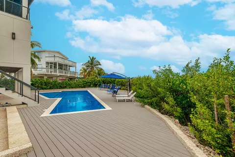 Exterior - 68 Mutiny Pl, Key Largo, FL 33037 photo 6 of 11