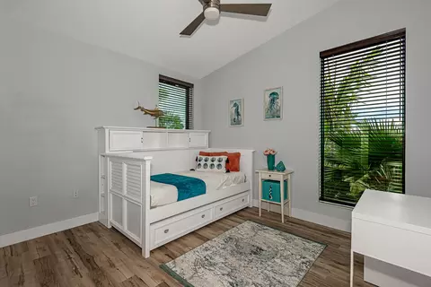 Bedroom - 68 Mutiny Pl, Key Largo, FL 33037 photo 6 of 10
