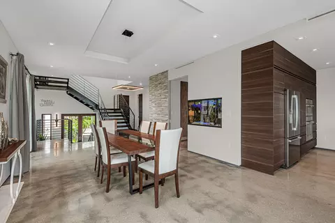 Dining - 68 Mutiny Pl, Key Largo, FL 33037 photo 4 of 5