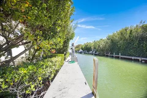 Exterior - 247 Apache St, Plantation Key, FL 33036 photo 24 of 28