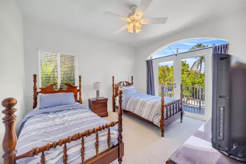 Bedroom - 247 Apache St, Plantation Key, FL 33036 photo 5 of 11