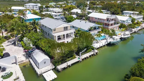 View/Area - 247 Apache St, Plantation Key, FL 33036 photo 6 of 13