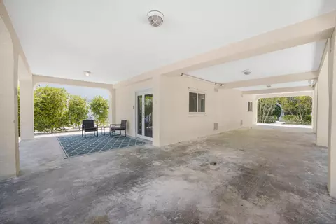 Exterior - 247 Apache St, Plantation Key, FL 33036 photo 19 of 28