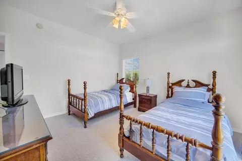 Bedroom - 247 Apache St, Plantation Key, FL 33036 photo 6 of 11