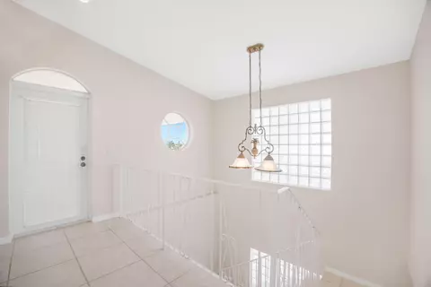 Entry Way - 247 Apache St, Plantation Key, FL 33036 photo 3 of 5