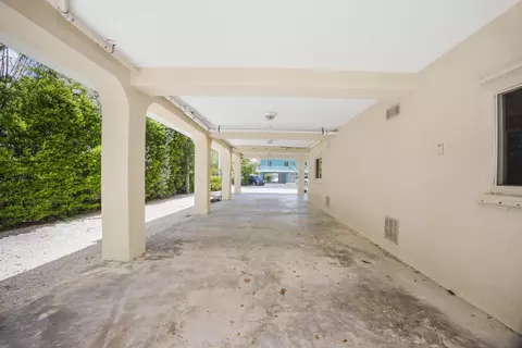 Exterior - 247 Apache St, Plantation Key, FL 33036 photo 21 of 28