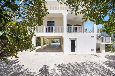 Exterior - 247 Apache St, Plantation Key, FL 33036 photo 22 of 28