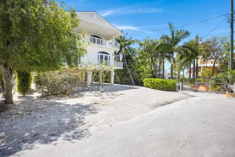 Exterior - 247 Apache St, Plantation Key, FL 33036 photo 28 of 28