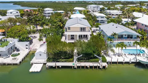 View/Area - 247 Apache St, Plantation Key, FL 33036 photo 5 of 13
