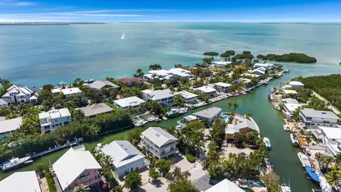 View/Area - 247 Apache St, Plantation Key, FL 33036 photo 11 of 13