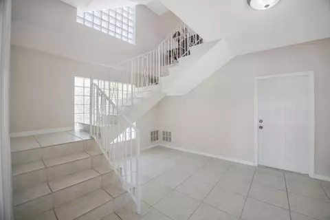 Entry Way - 247 Apache St, Plantation Key, FL 33036 photo 4 of 5