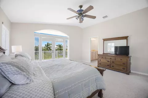 Bedroom - 247 Apache St, Plantation Key, FL 33036 photo 8 of 11