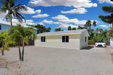 417 95th St, Marathon, FL 33050