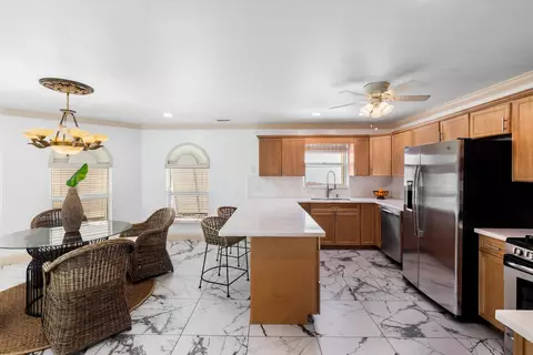 Kitchen - 21025 3rd Ave, Cudjoe Key, FL 33042 photo 3 of 3