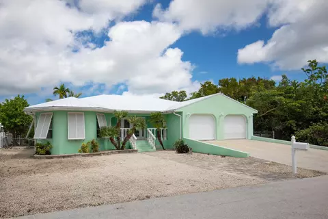 Exterior - 21025 3rd Ave, Cudjoe Key, FL 33042 photo 2 of 10