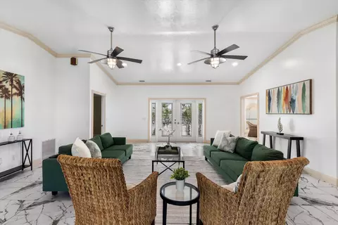 Living - 21025 3rd Ave, Cudjoe Key, FL 33042 photo 2 of 4