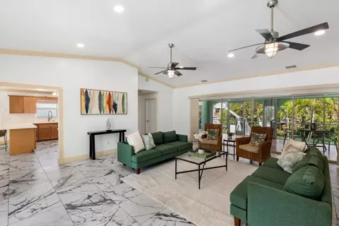 Living - 21025 3rd Ave, Cudjoe Key, FL 33042 photo 4 of 4